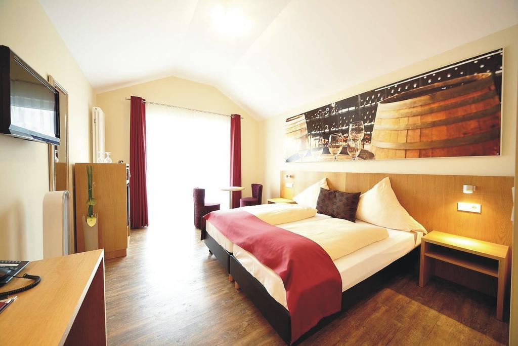 Christiana'S Wein & Art Hotel Бернкастель-Кюс Номер фото