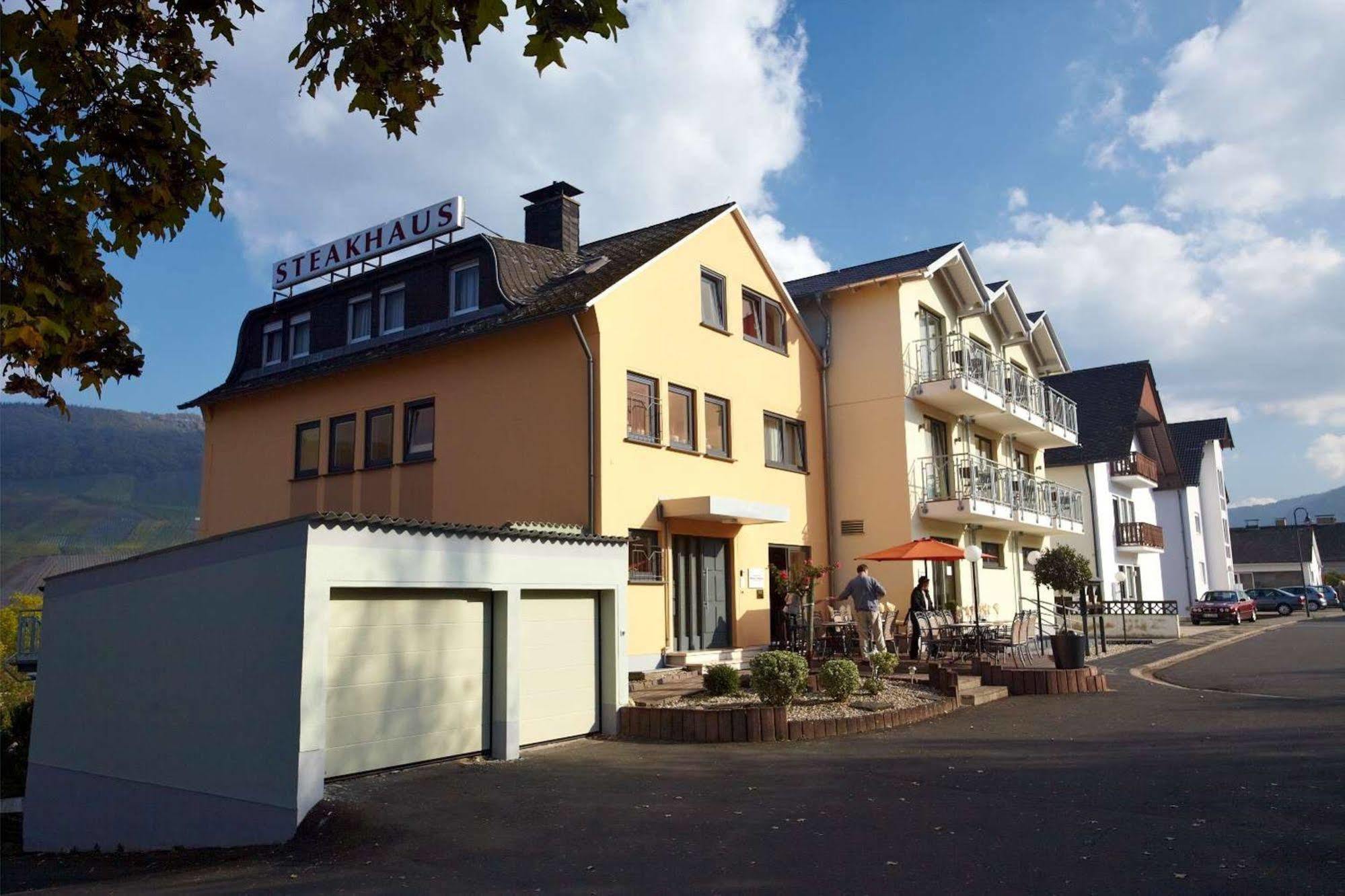 Christiana'S Wein & Art Hotel Бернкастель-Кюс Екстер'єр фото