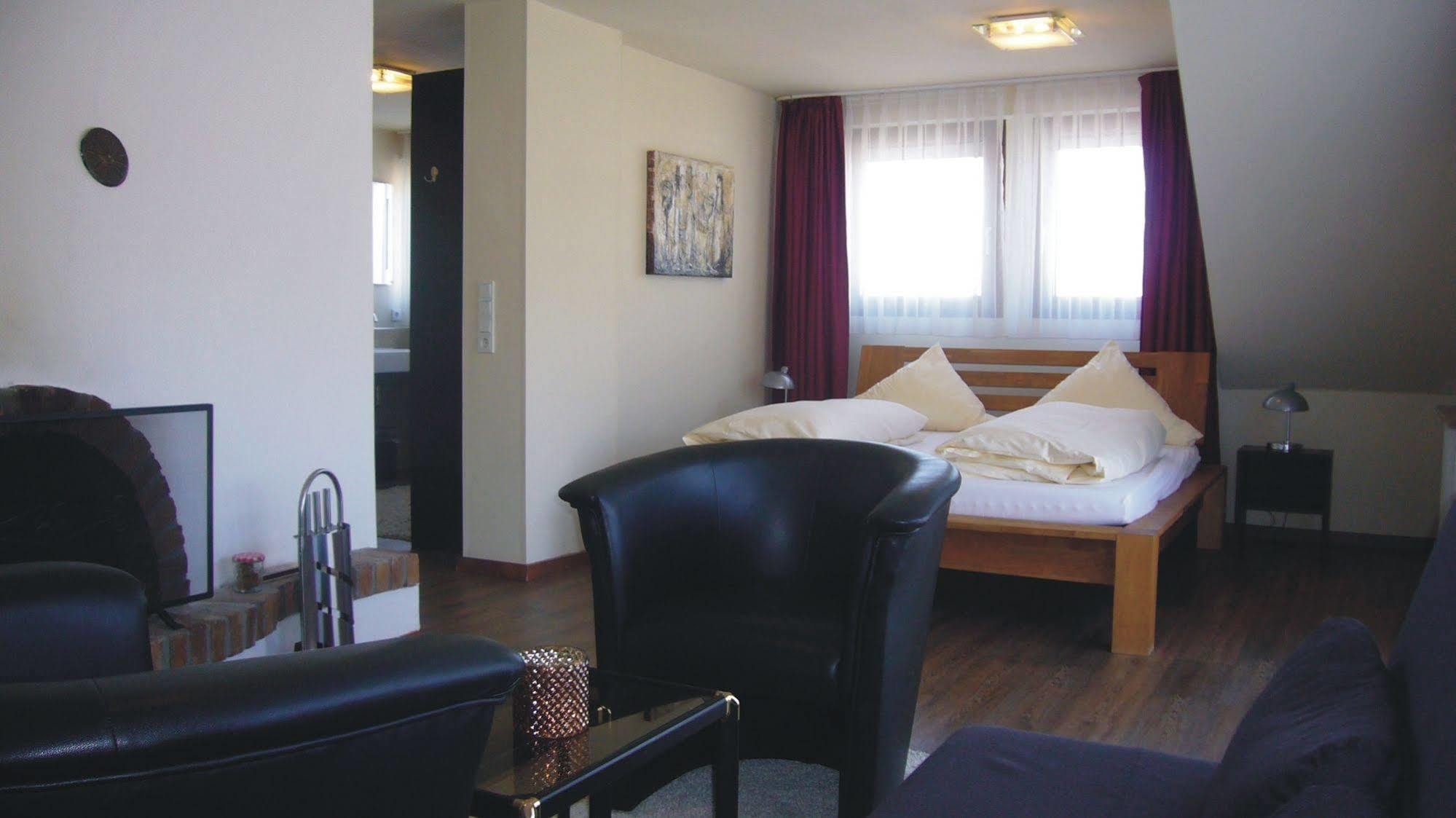 Christiana'S Wein & Art Hotel Бернкастель-Кюс Екстер'єр фото