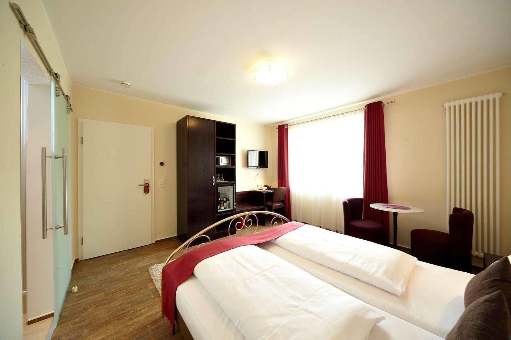 Christiana'S Wein & Art Hotel Бернкастель-Кюс Екстер'єр фото